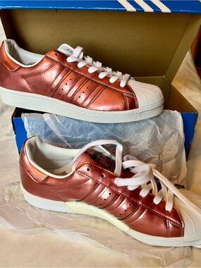 adidas Rose Gold Metallic Shell Toe Sneakers size 10